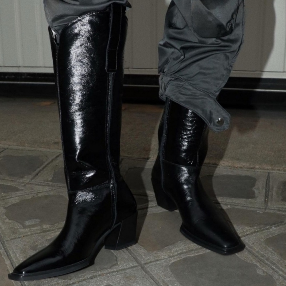Vagabond Alina Patent Western Boots
Size 10